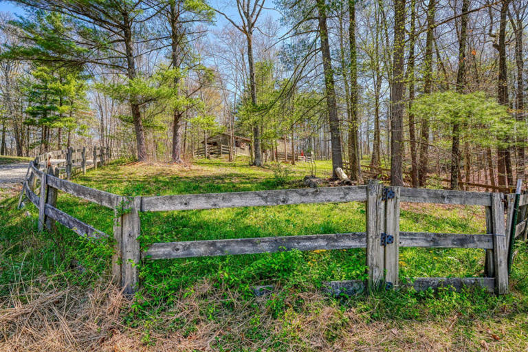 elwood loft hocking hills