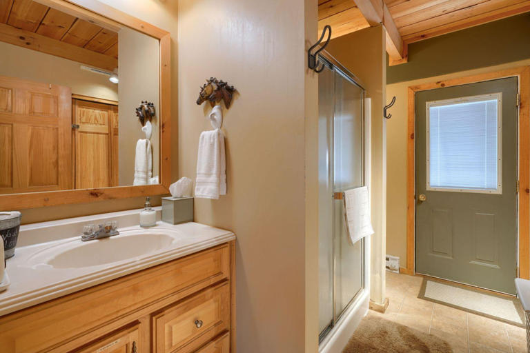 elwood loft hocking hills