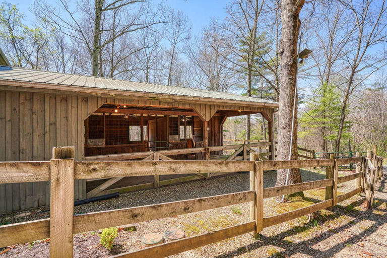 elwood loft hocking hills