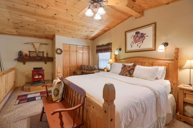 elwood loft hocking hills