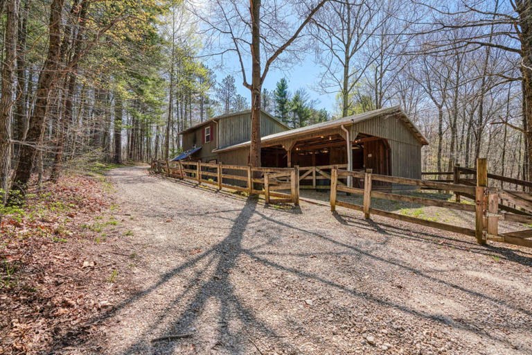 elwood loft hocking hills