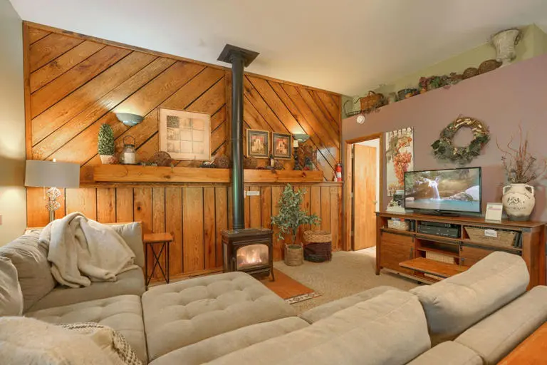carps cabin hocking hills