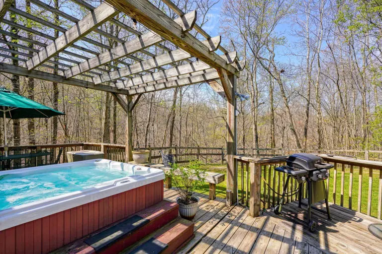 carps cabin hocking hills