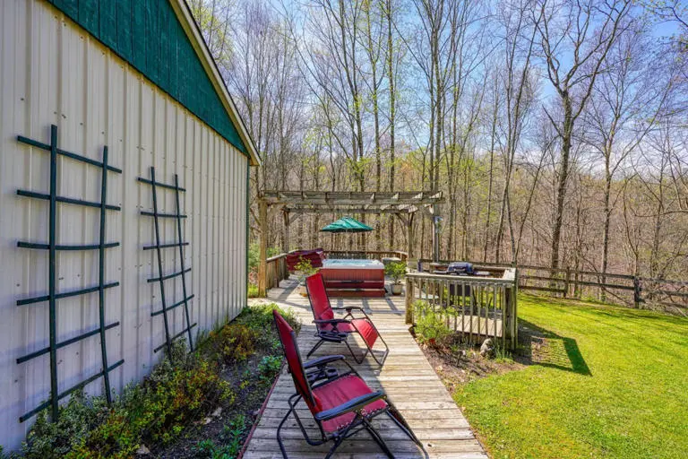 carps cabin hocking hills