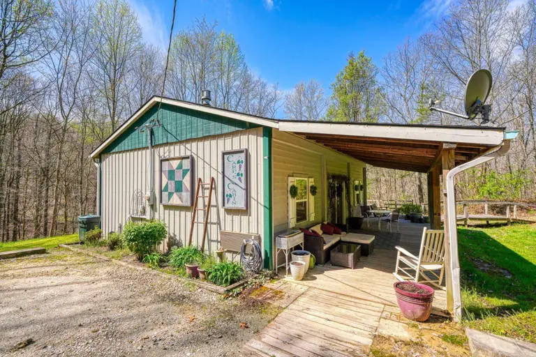 carps cabin hocking hills